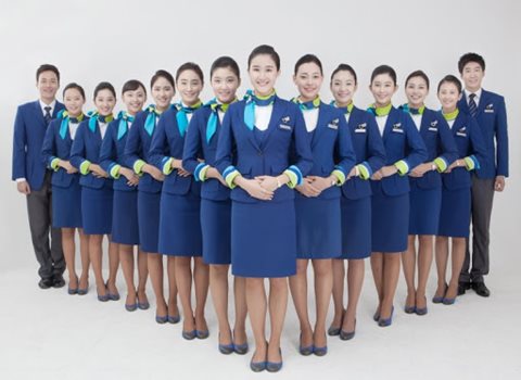 Mặc đồng phục - quy định bắt buộc của các công ty lớn