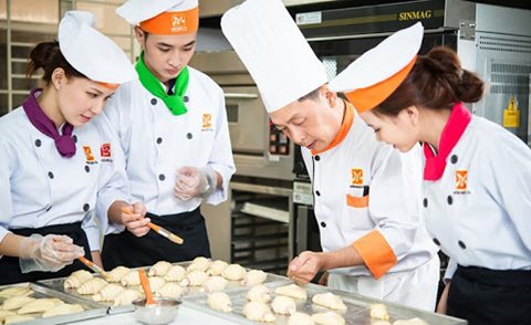 Đồng phục làm bếp - các mẫu đồng phục đẹp 2019