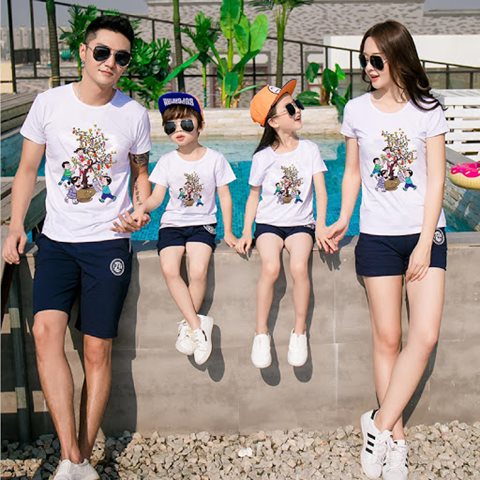 Tết Kỷ Hợi, chơi xuân đẹp và chất với bộ sưu tập đồng phục áo gia đình